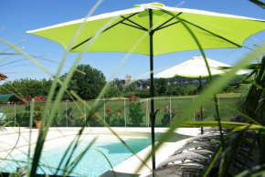 Great house- swimmingpool and jacuzzi -10km from Sarlat La Caneda